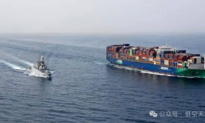 军舰击落了被认为对海上航运船舶具有威胁的无人机